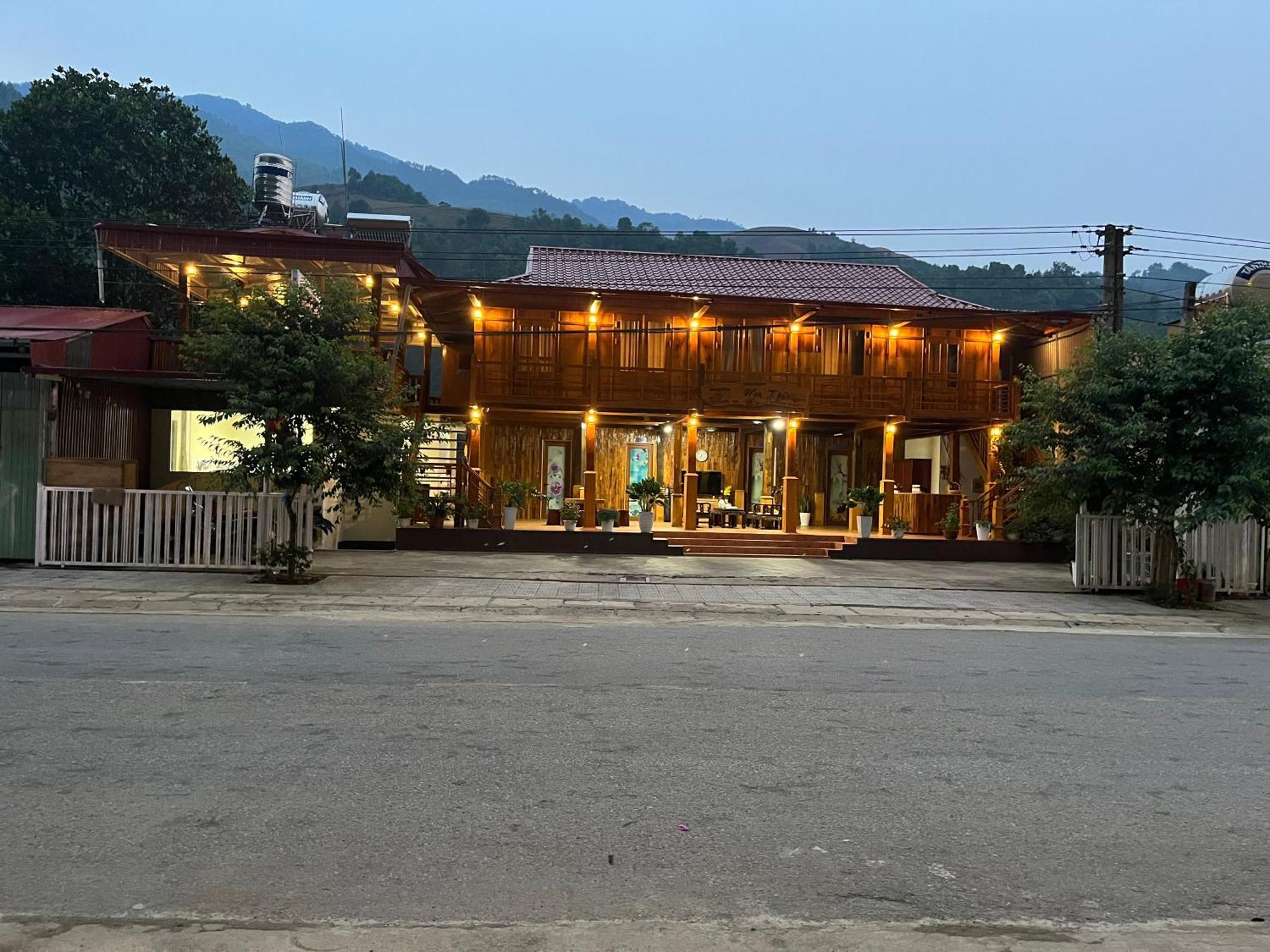 Homestay Hoa Thao - Bus ,Trek & Motorbike Mu Cang Chai Extérieur photo