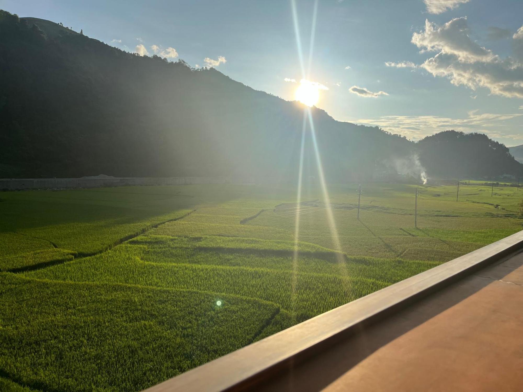 Homestay Hoa Thao - Bus ,Trek & Motorbike Mu Cang Chai Extérieur photo